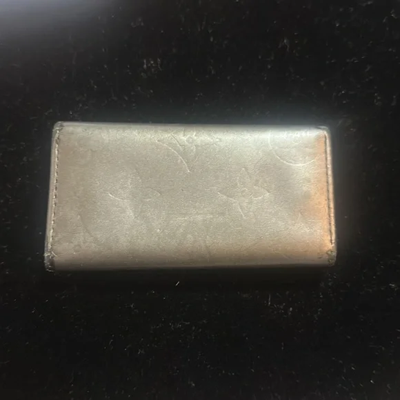 Louis Vuitton Key Case - Picture 2 of 12